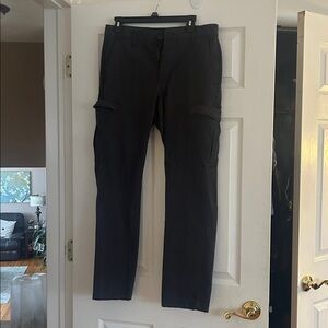 Old Navy Dark Gray Cargo Pants for Men 32x32